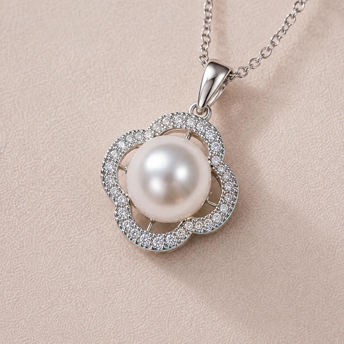 四叶草 Clover | Pearl Pendant 10-11mm