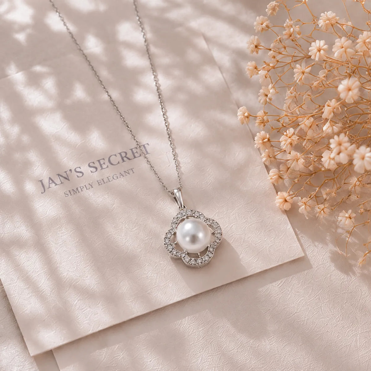 四叶草 Clover | Pearl Pendant 10-11mm