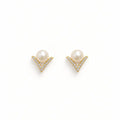 锋芒V型珍珠耳钉 | Pearl Studs