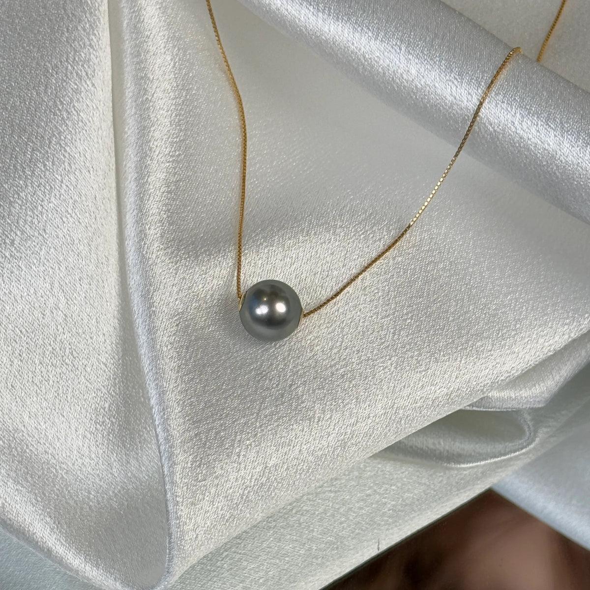大溪地路路通 | Pearl Pendant