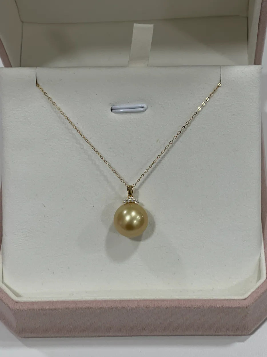 金珠睫毛款吊坠 | Signature Pearl Pendant